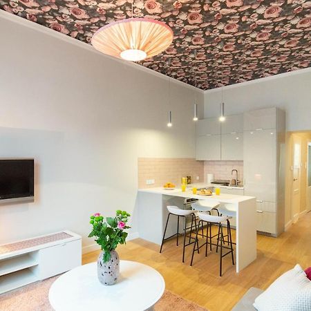 Glamorous And Brand New 2 Bedroom Krakow Bagian luar foto