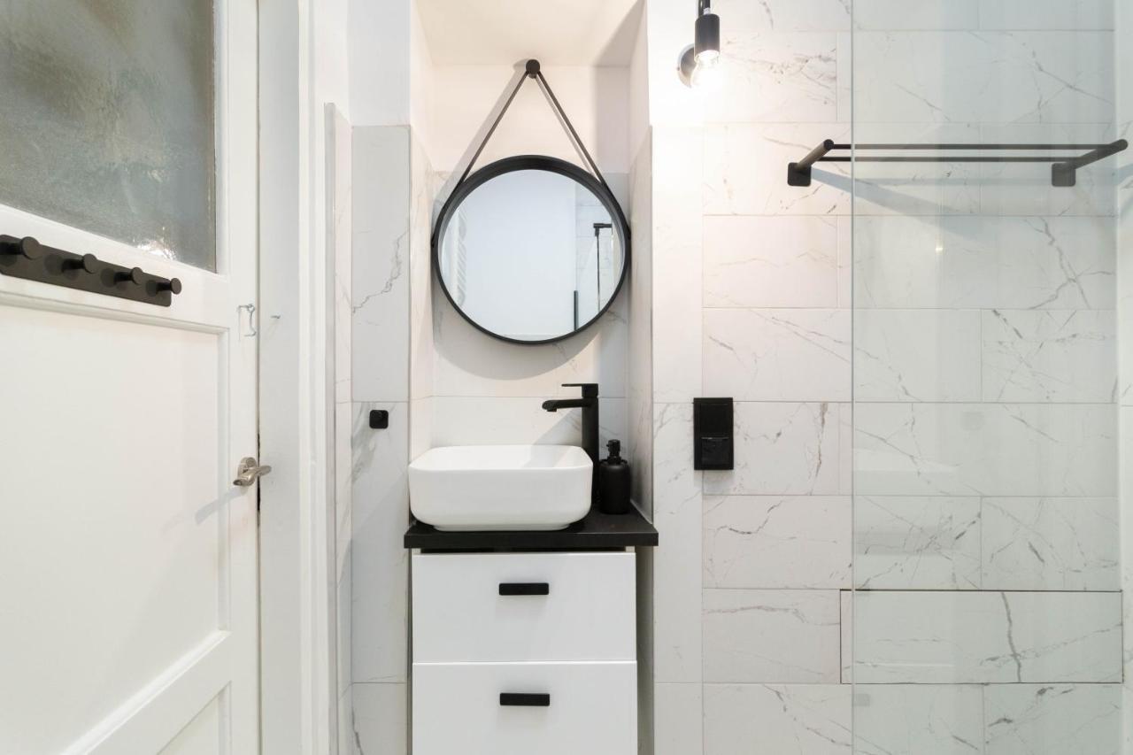 Glamorous And Brand New 2 Bedroom Krakow Bagian luar foto