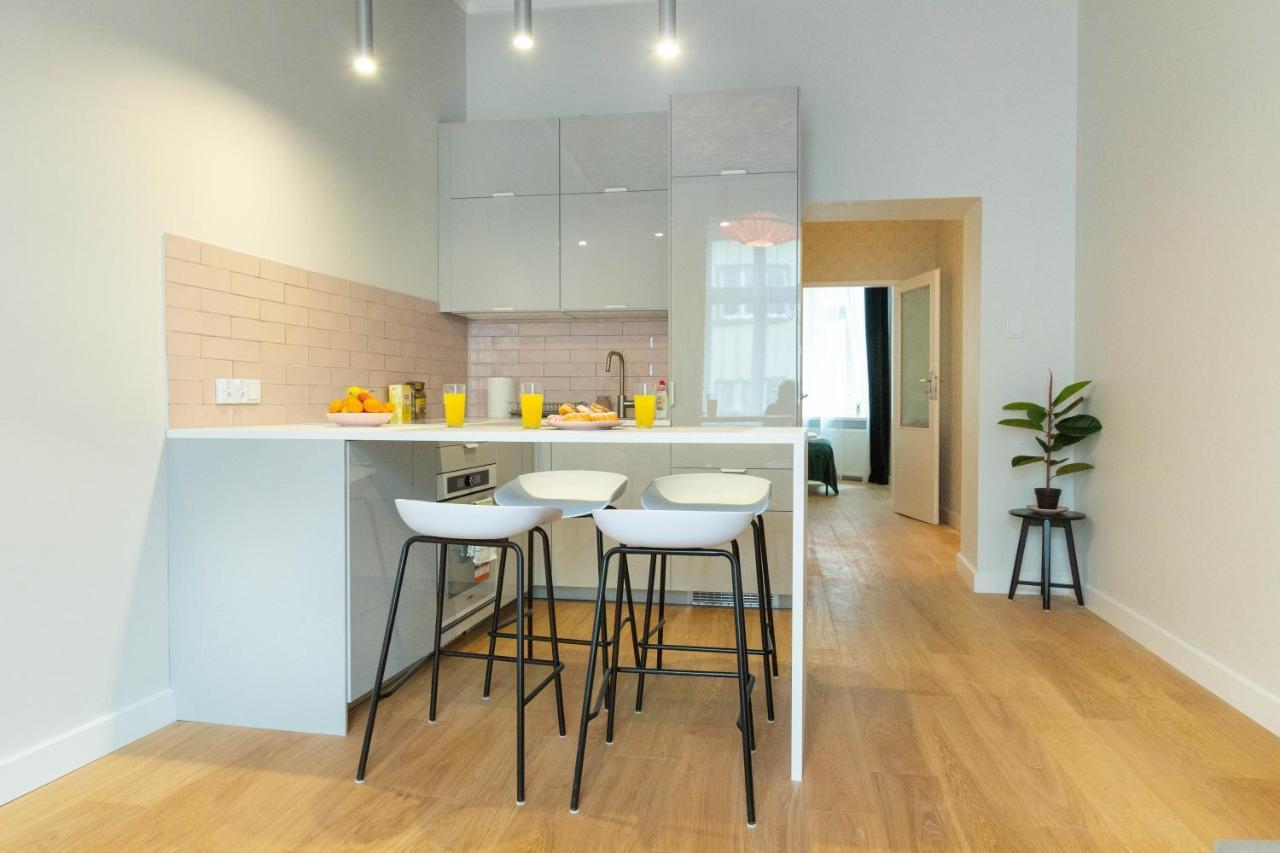 Glamorous And Brand New 2 Bedroom Krakow Bagian luar foto